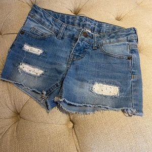 Girls denim distressed shorts, size 7/8